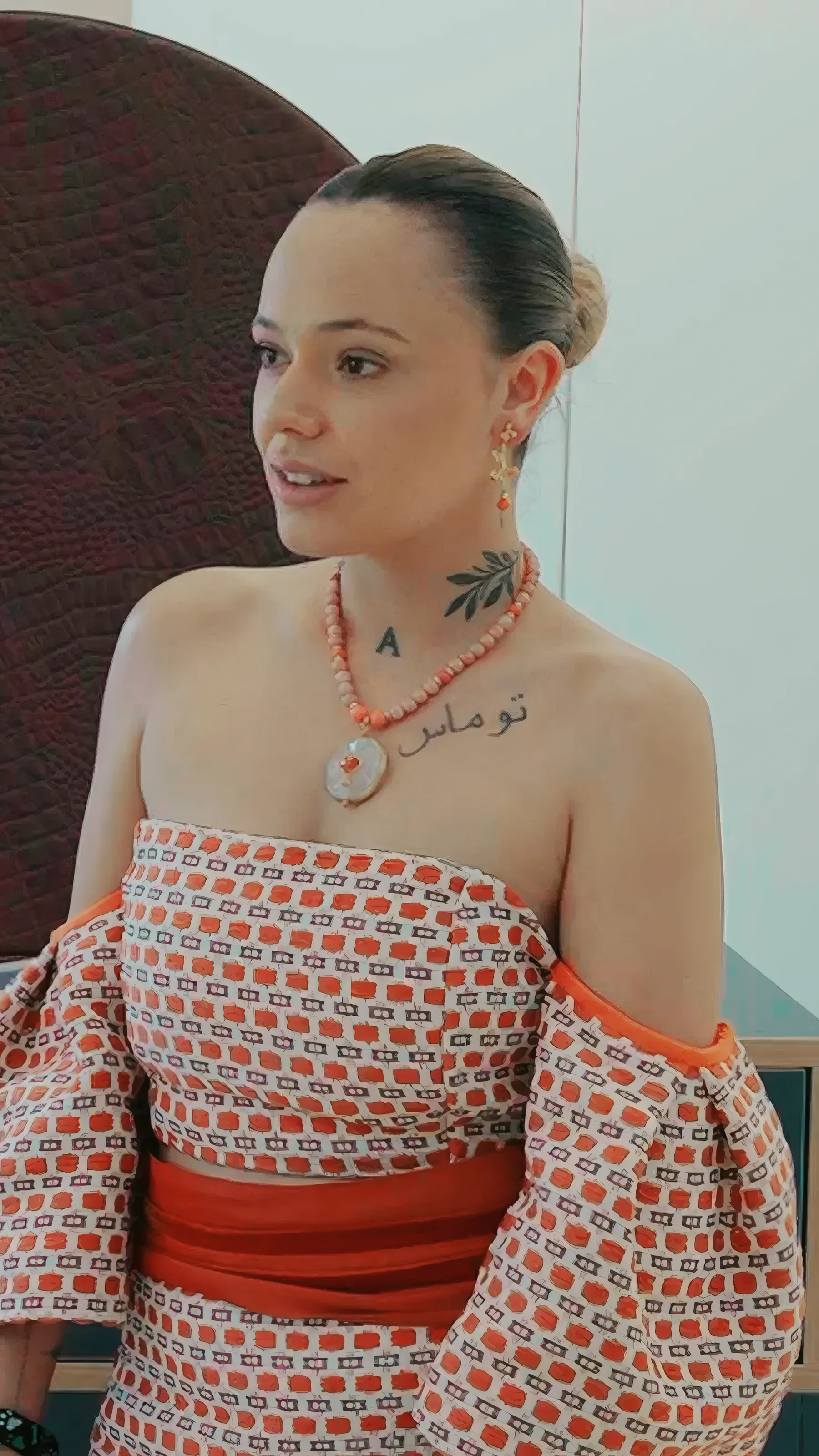 Set Oddie · Coral